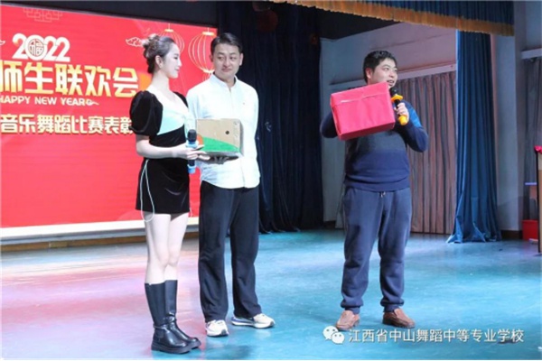 1642149377151479.jpg 1642145083308002727.jpg